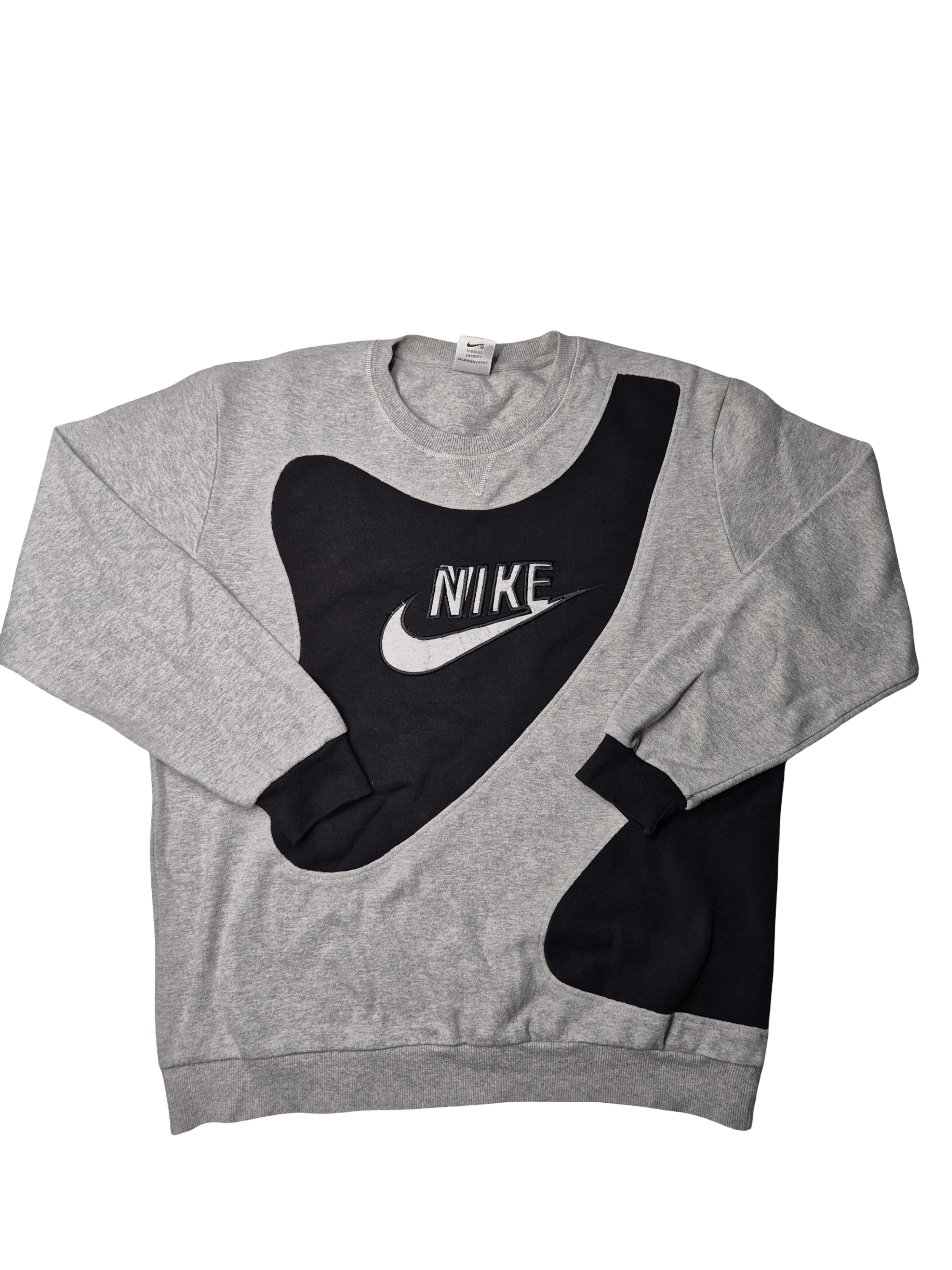 Nike Reworked Sweater Grey Black Vintage (L)